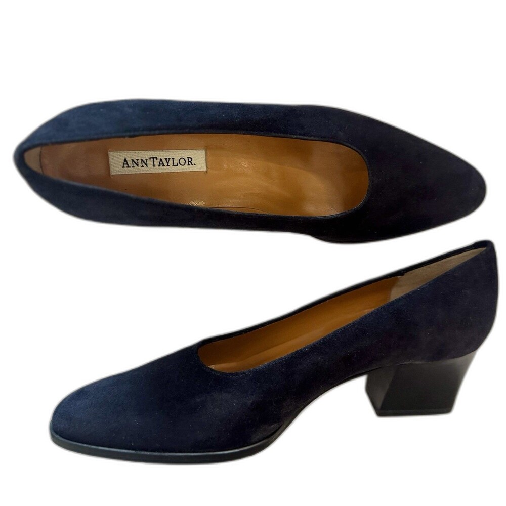 NEW Ann Taylor Navy Blue Suede Block Heel Pumps Women 7 Runs Small Work Classic